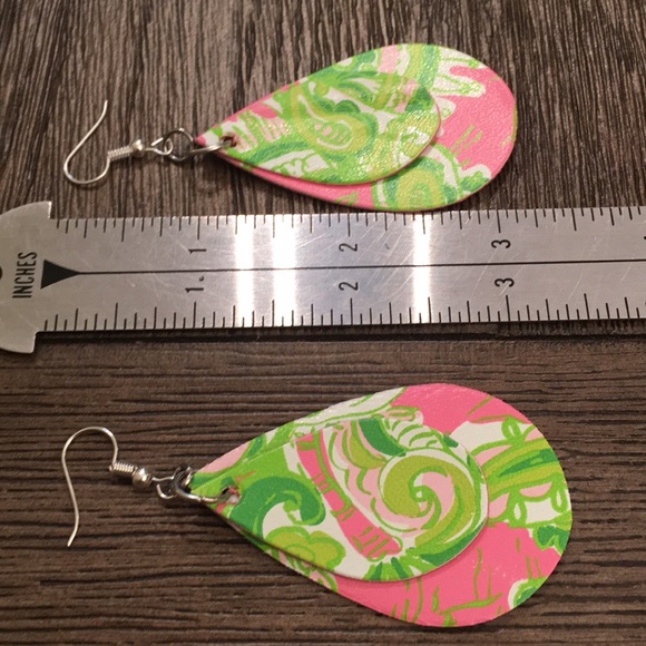 Lilly Pulitzer Chin Chin Handmade Earrings - Picture 7 of 8